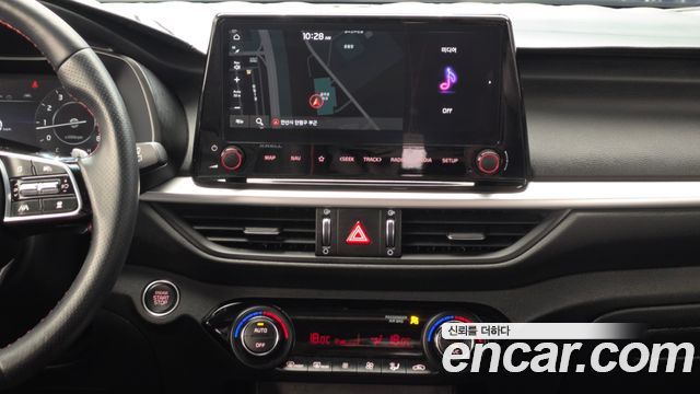 Kia K3 (II) 1.6 Turbo GT 5Door Signature 2024 — фото 14
