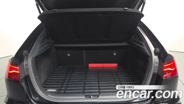 Kia K3 (II) 1.6 Turbo GT 5Door Signature 2024 — фото 18