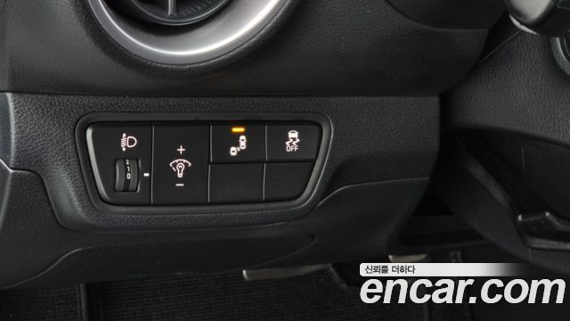 Kia K3 (II) 1.6 Turbo GT 5Door Signature 2024 — фото 27