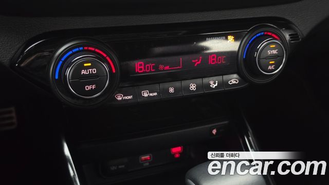 Kia K3 (II) 1.6 Turbo GT 5Door Signature 2024 — фото 31