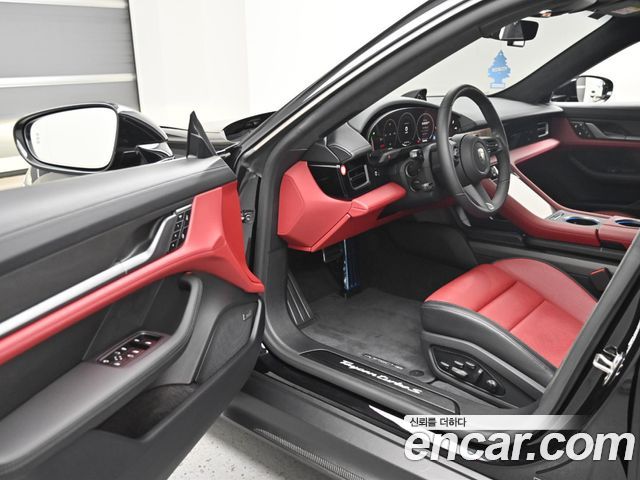 Porsche Taycan Turbo S 2025 — фото 15