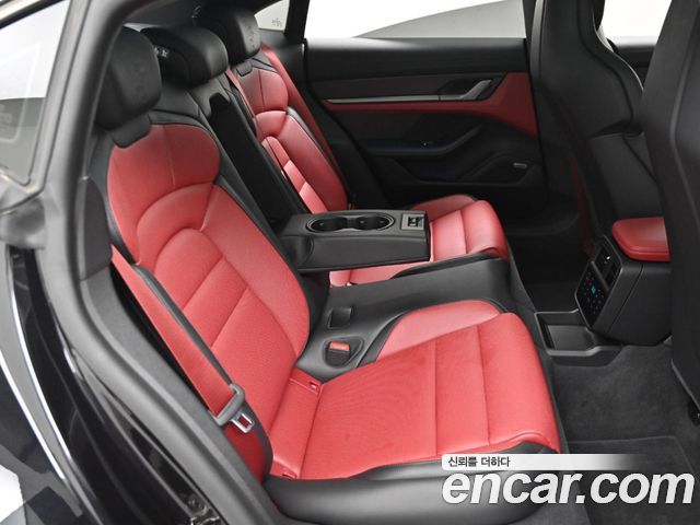 Porsche Taycan Turbo S 2025 — фото 16
