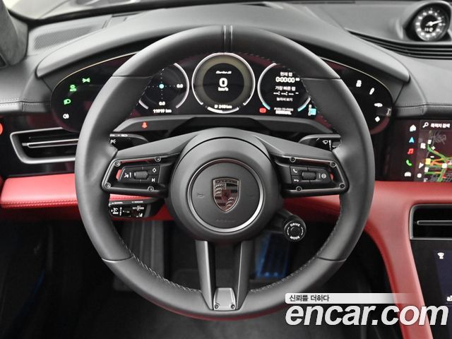 Porsche Taycan Turbo S 2025 — фото 17