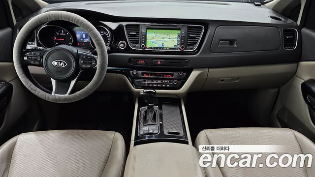 Kia Carnival 9-seater Prestige 2016 — фото 7