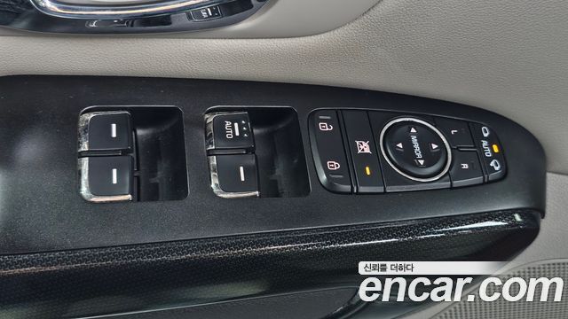 Kia Carnival 9-seater Prestige 2016 — фото 16