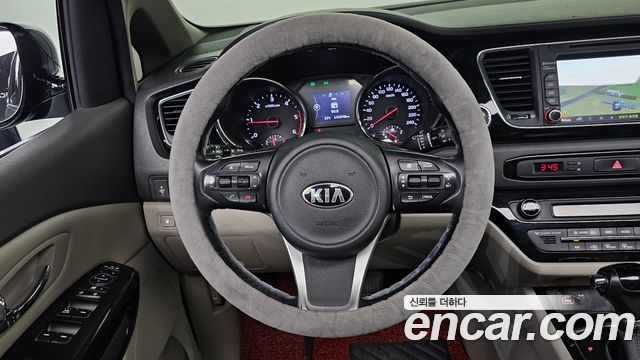 Kia Carnival 9-seater Prestige 2016 — фото 18