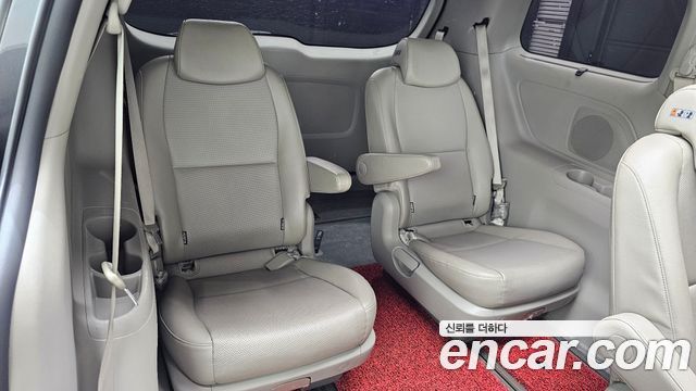 Kia Carnival 9-seater Prestige 2016 — фото 24