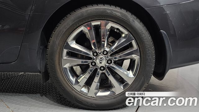 Kia Carnival 9-seater Prestige 2016 — фото 27