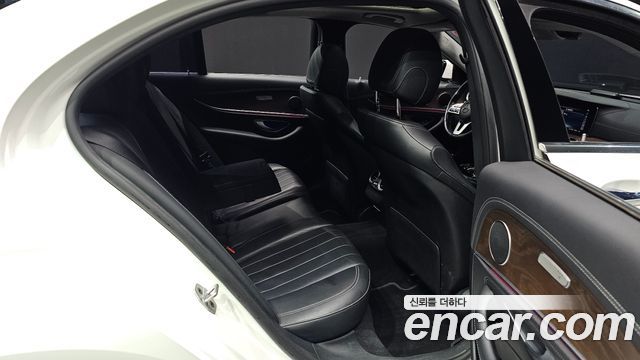 Mercedes-Benz E-Class (W213) E220d Exclusive 2019 — фото 12