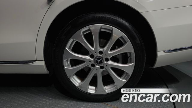 Mercedes-Benz E-Class (W213) E220d Exclusive 2019 — фото 21