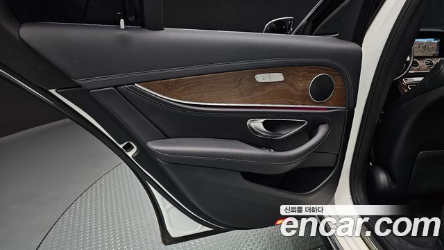 Mercedes-Benz E-Class (W213) E220d Exclusive 2019 — фото 25