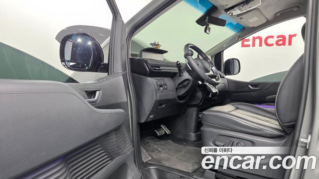 Hyundai Staria Lounge 9-Seater Prestige 2023 — фото 10