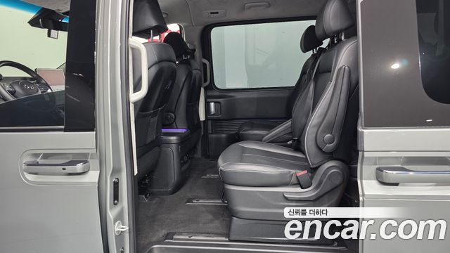 Hyundai Staria Lounge 9-Seater Prestige 2023 — фото 11