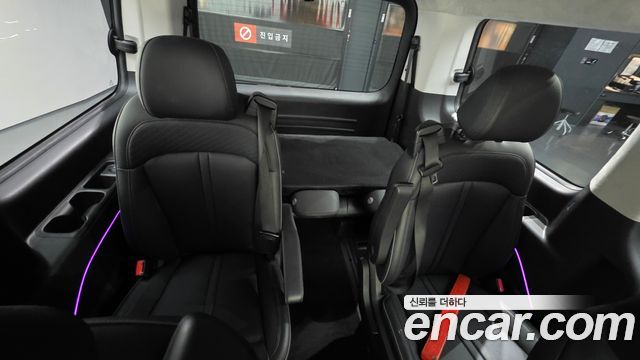 Hyundai Staria Lounge 9-Seater Prestige 2023 — фото 12