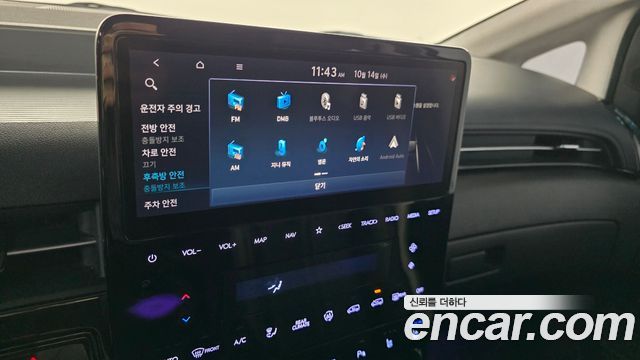 Hyundai Staria Lounge 9-Seater Prestige 2023 — фото 15