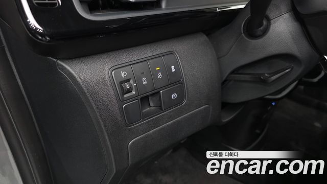 Hyundai Staria Lounge 9-Seater Prestige 2023 — фото 18