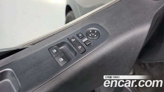 Hyundai Staria Lounge 9-Seater Prestige 2023 — фото 20