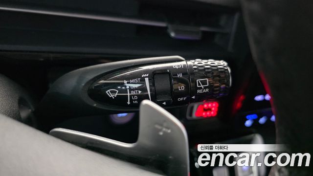 Hyundai Staria Lounge 9-Seater Prestige 2023 — фото 29