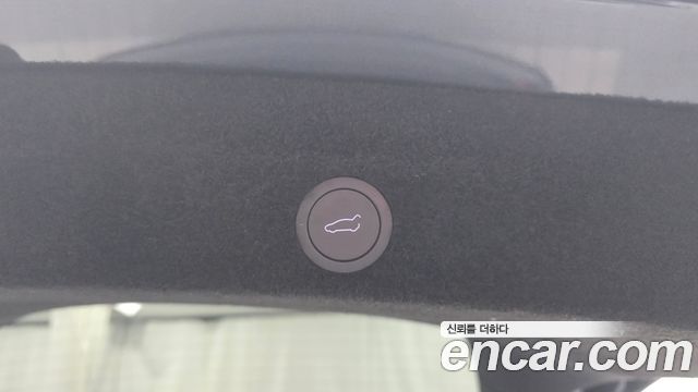Tesla Model Y RWD 2025 — фото 32