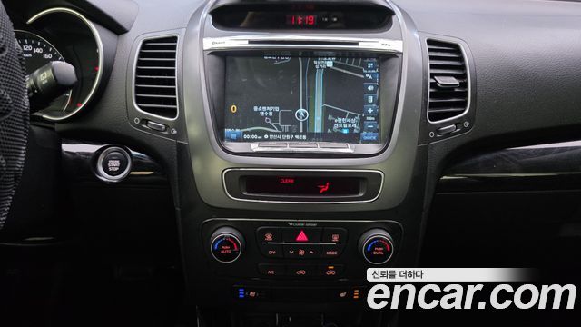 Kia Sorento R Diesel 2.0 2WD TLX 2014 — фото 19