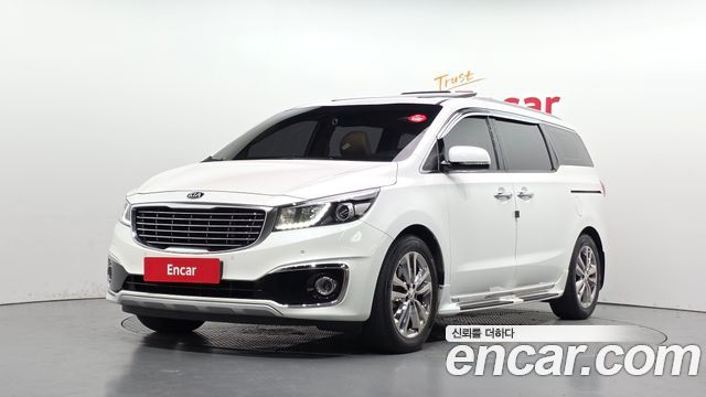 Kia Carnival 9-seater Prestige