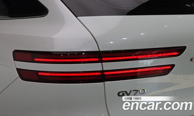 Genesis GV70 2.2 Diesel AWD 2021 — фото 23