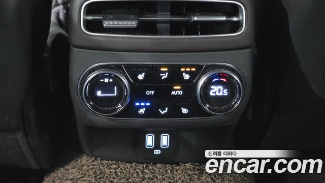 Genesis GV70 2.2 Diesel AWD 2021 — фото 32