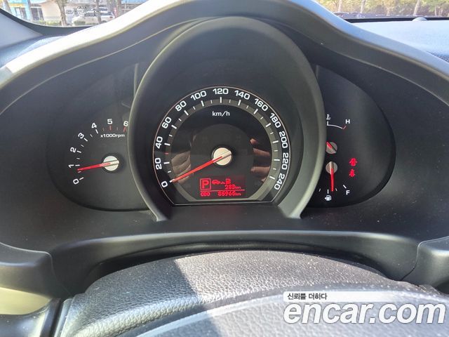 Kia Sportage R Diesel 2WD TLX High-Deluxe 2012 — фото 8