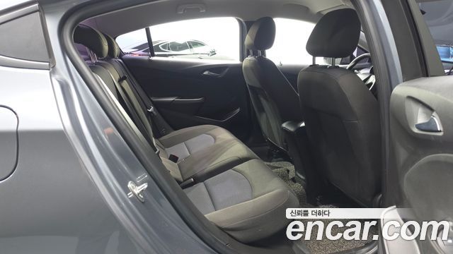 Chevrolet Cruze 1.4 Turbo LS 2017 — фото 12