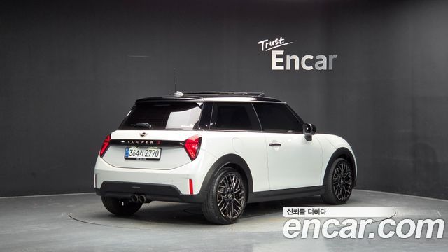 MINI Cooper S (IV) Favoured 2025 — фото 2