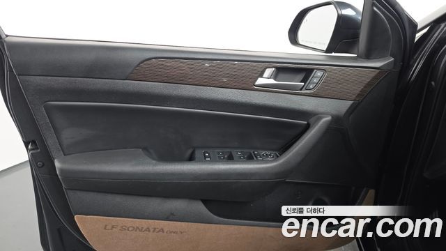 Hyundai Sonata New Rise 2.0 Modern 2019 — фото 24
