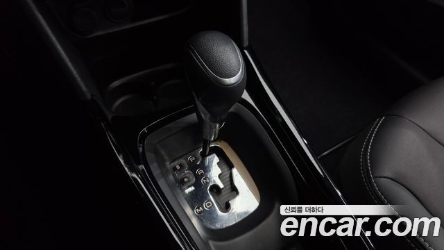 Peugeot 2008 1.5 BlueHDi Allure 2019 — фото 9