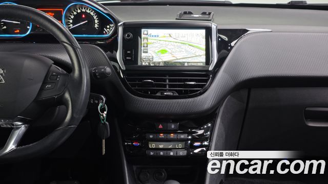 Peugeot 2008 1.5 BlueHDi Allure 2019 — фото 18