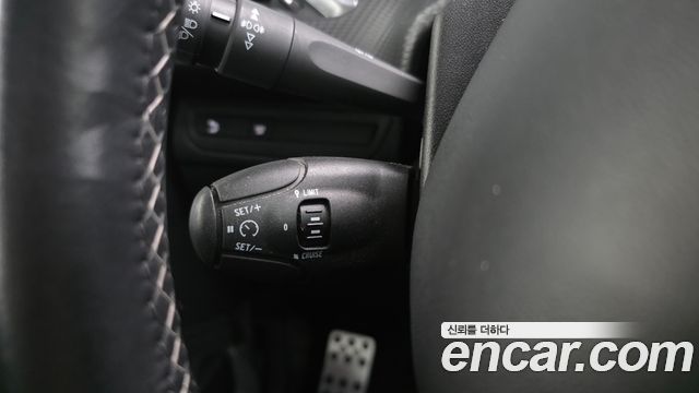 Peugeot 2008 1.5 BlueHDi Allure 2019 — фото 21