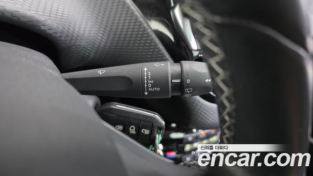 Peugeot 2008 1.5 BlueHDi Allure 2019 — фото 22