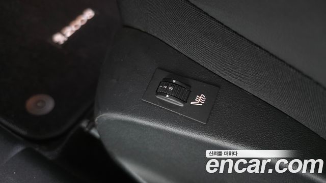 Peugeot 2008 1.5 BlueHDi Allure 2019 — фото 23