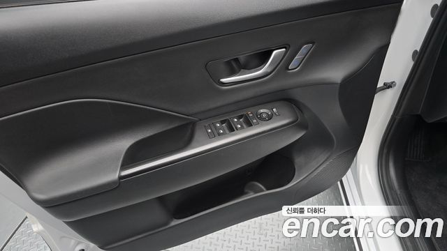 Hyundai Kona Electric (SX2) Long Range Inspiration 2024 — фото 24