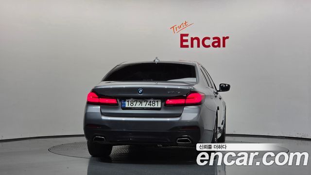 BMW 5 Series (G30) 530e M Sport 2023 — фото 4