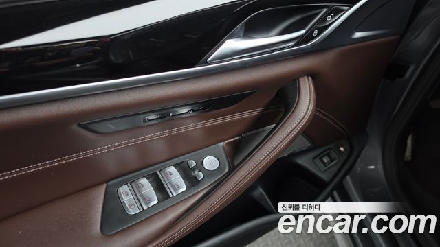 BMW 5 Series (G30) 530e M Sport 2023 — фото 19