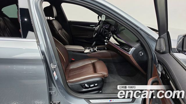 BMW 5 Series (G30) 530e M Sport 2023 — фото 26