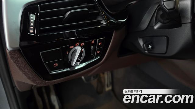 BMW 5 Series (G30) 530e M Sport 2023 — фото 27