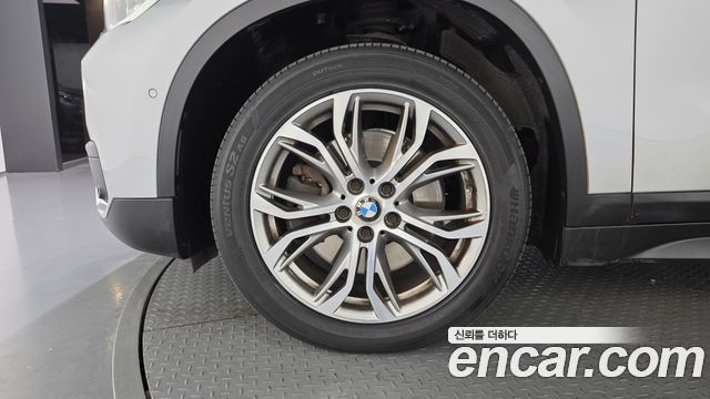 BMW X1 (F48) xDrive 20d Joy 2018 — фото 5