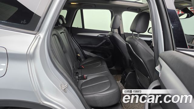 BMW X1 (F48) xDrive 20d Joy 2018 — фото 12