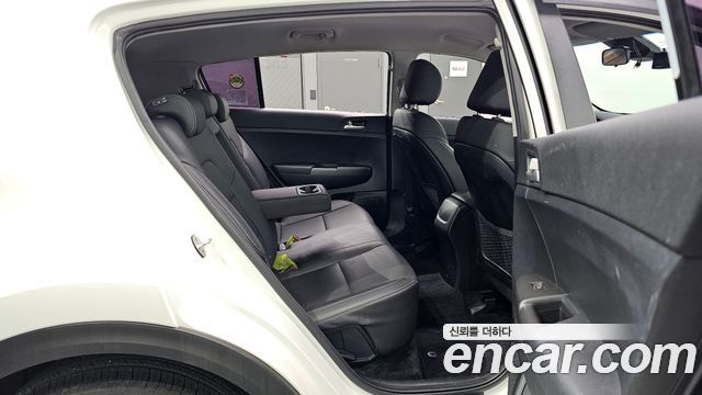Kia Sportage The Bold Diesel 2.0 4WD Luxury 2019 — фото 11