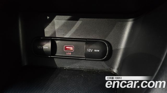 Kia Sportage The Bold Diesel 2.0 4WD Luxury 2019 — фото 13