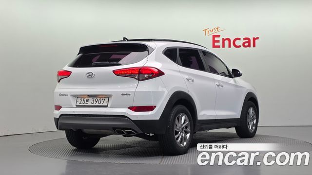 Hyundai Tucson Diesel 2.0 2WD Modern 2016 — фото 2