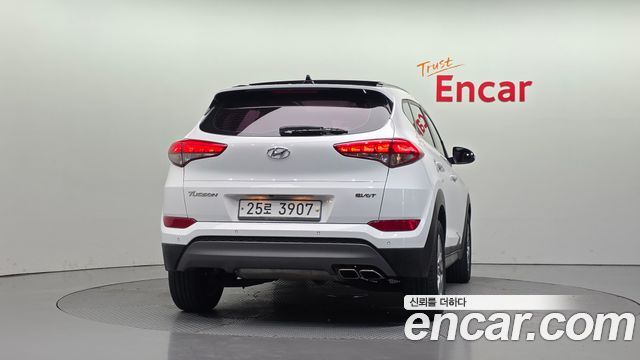 Hyundai Tucson Diesel 2.0 2WD Modern 2016 — фото 4
