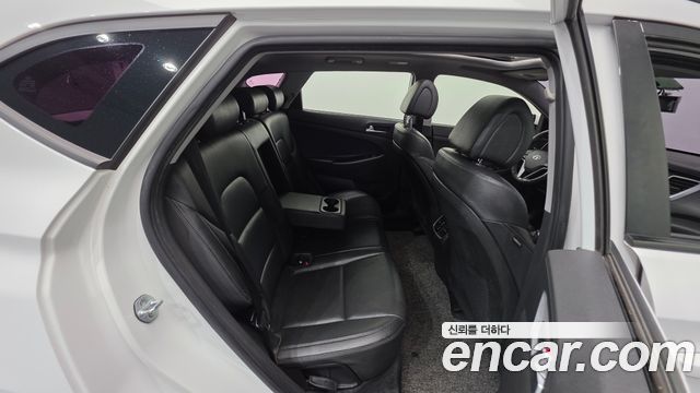 Hyundai Tucson Diesel 2.0 2WD Modern 2016 — фото 18