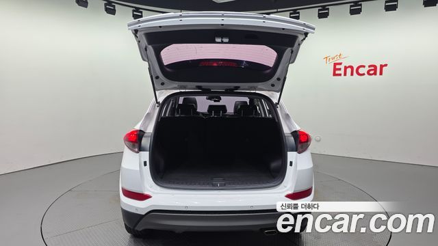 Hyundai Tucson Diesel 2.0 2WD Modern 2016 — фото 19