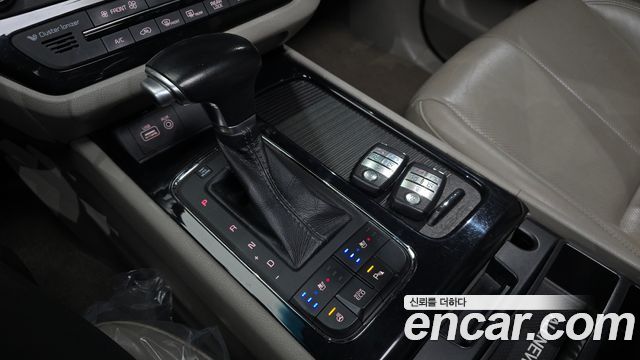 Kia Carnival 9-seater Noblesse 2017 — фото 9